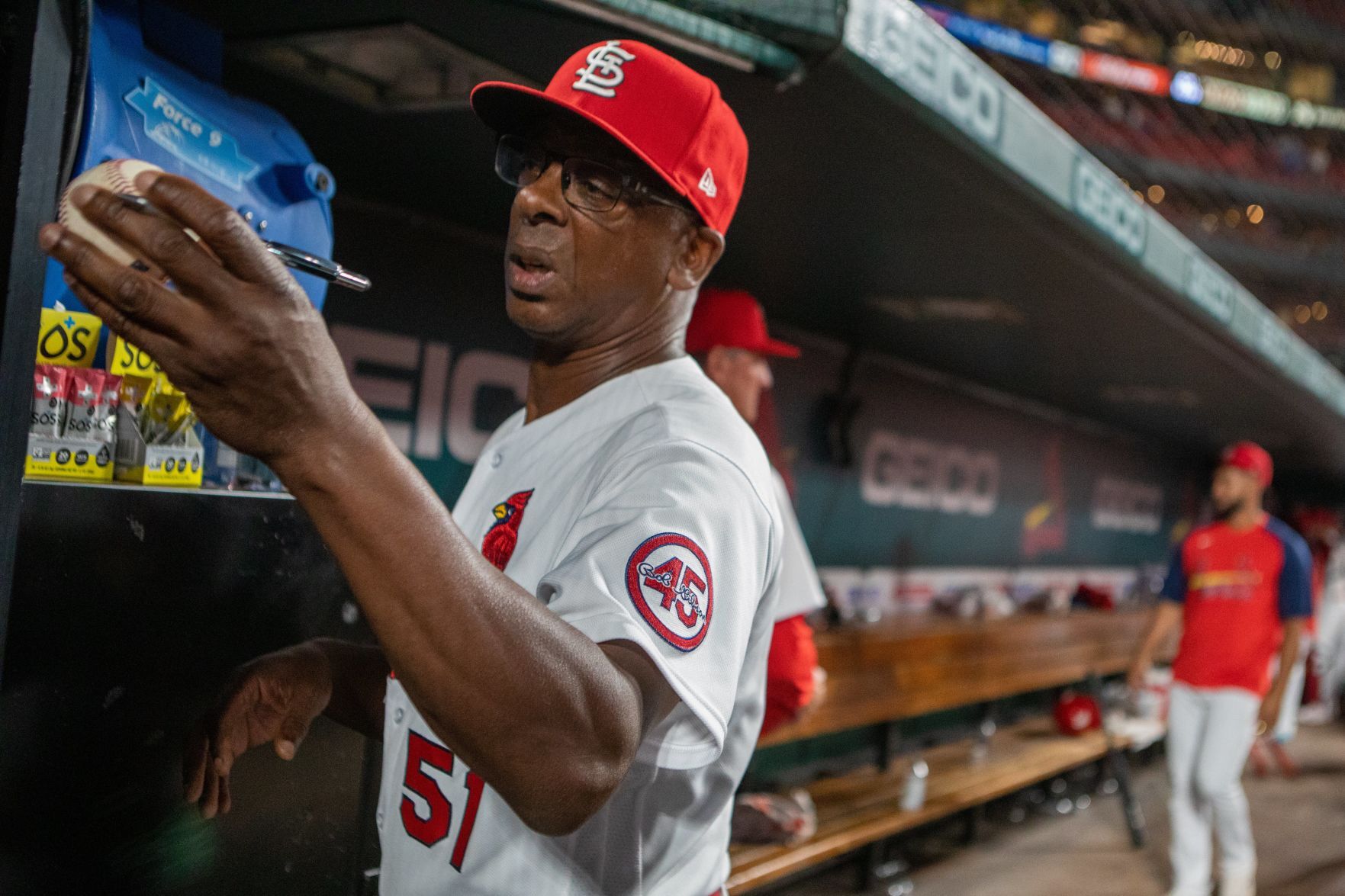 Cardinals end series against Brewers at Busch